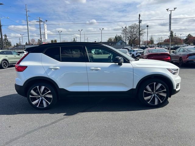 Used 2021 Volvo XC40 P8 Recharge w/ Advanced Package image 8