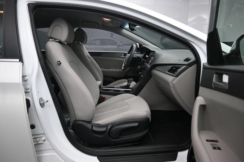 Used 2016 Hyundai Sonata SE FWD image 27