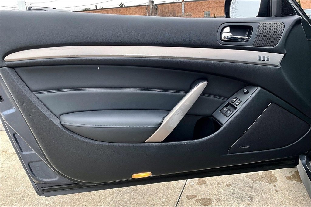 Used 2011 INFINITI G37 x w/ Premium Pkg image 14