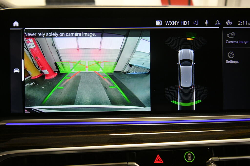 Used 2020 BMW X5 xDrive40i w/ Premium Package image 19