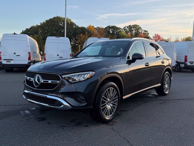 New 2027 Mercedes-Benz GLC 300 4MATIC image 3