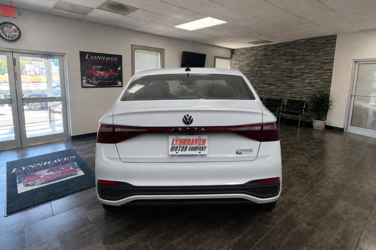 Used 2025 Volkswagen Jetta Sport FWD image 13