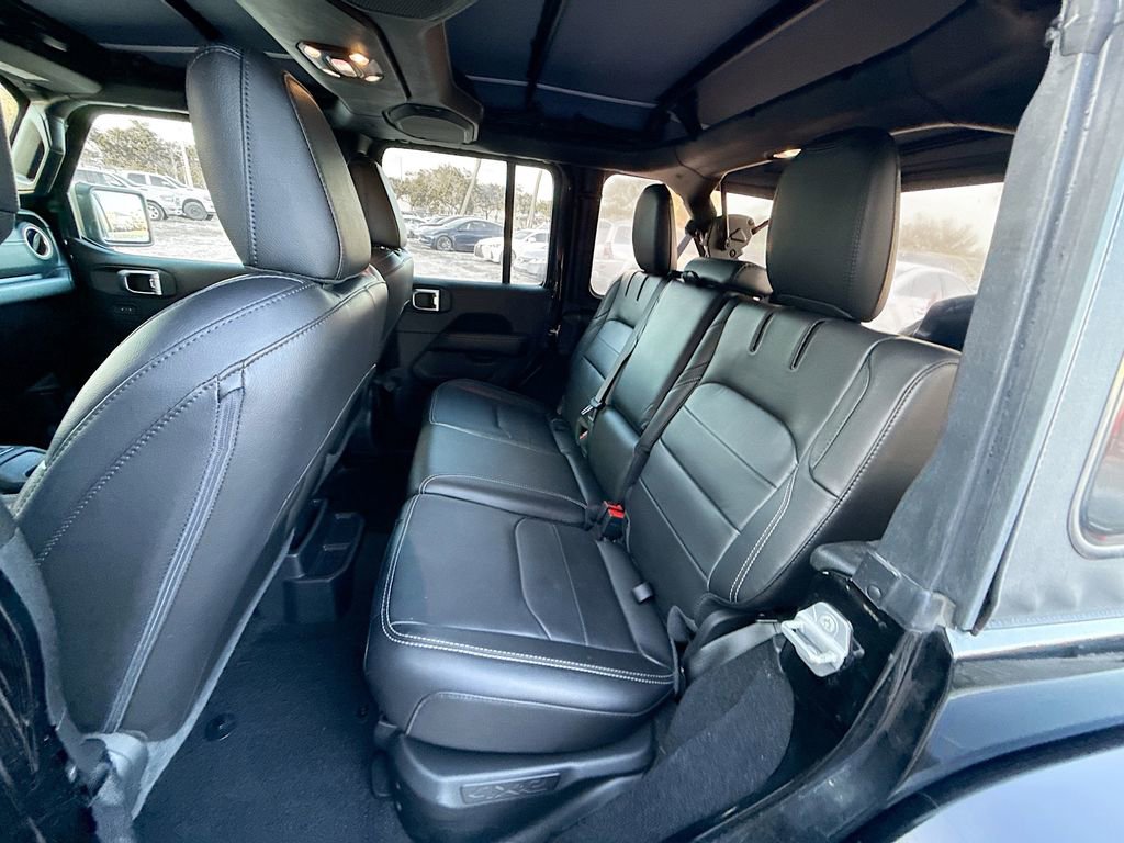 Used 2021 Jeep Wrangler Unlimited Sahara image 26