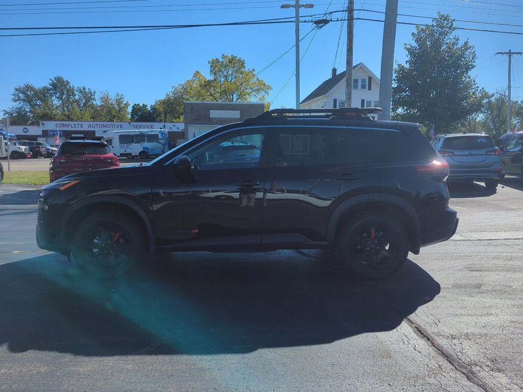 Used 2025 Nissan Rogue SV w/ Rock Creek Premium Package AWD/4WD image 5
