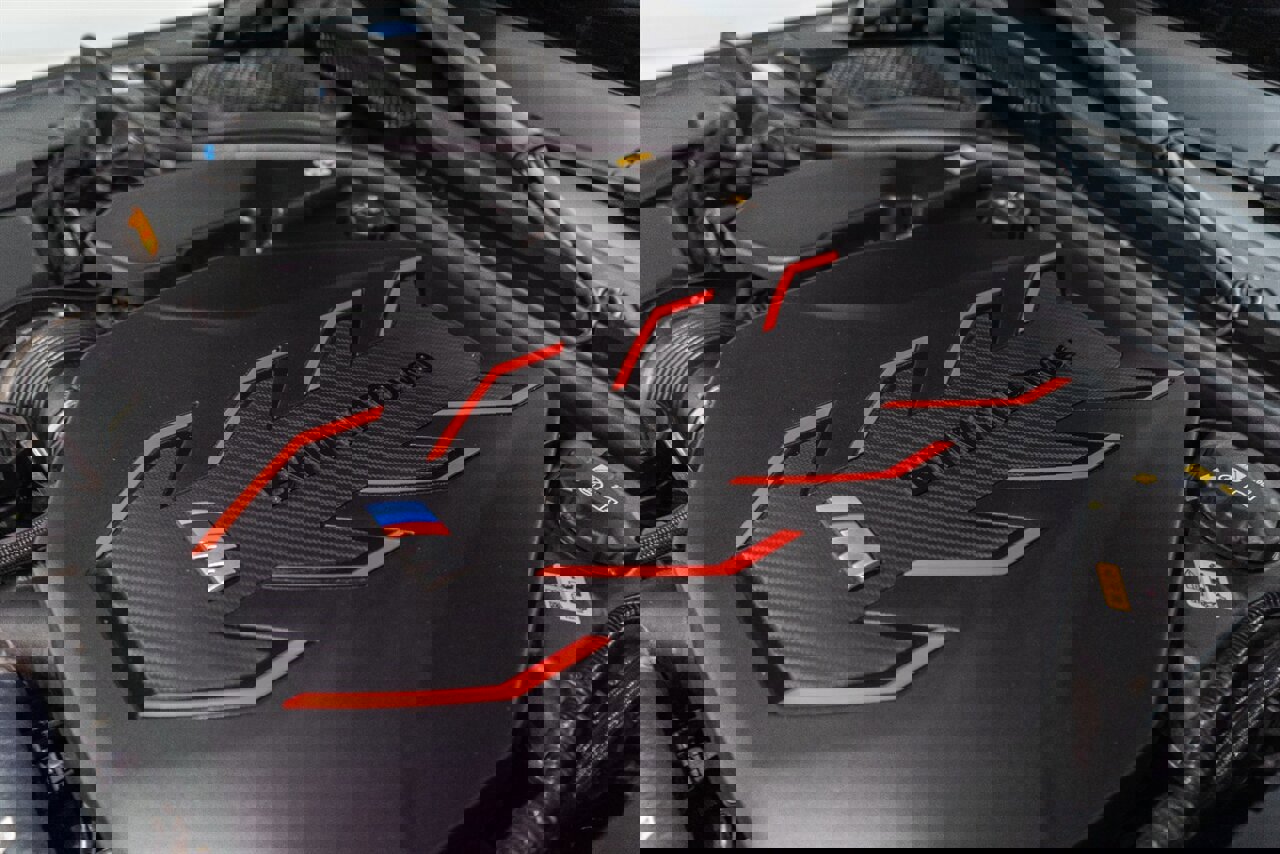 Used 2025 BMW M5 w/ Carbon Package image 75