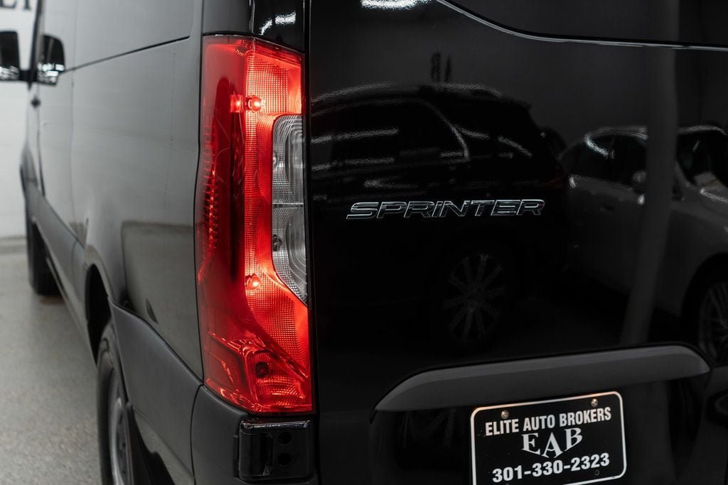 Used 2024 Mercedes-Benz Sprinter 2500 image 29