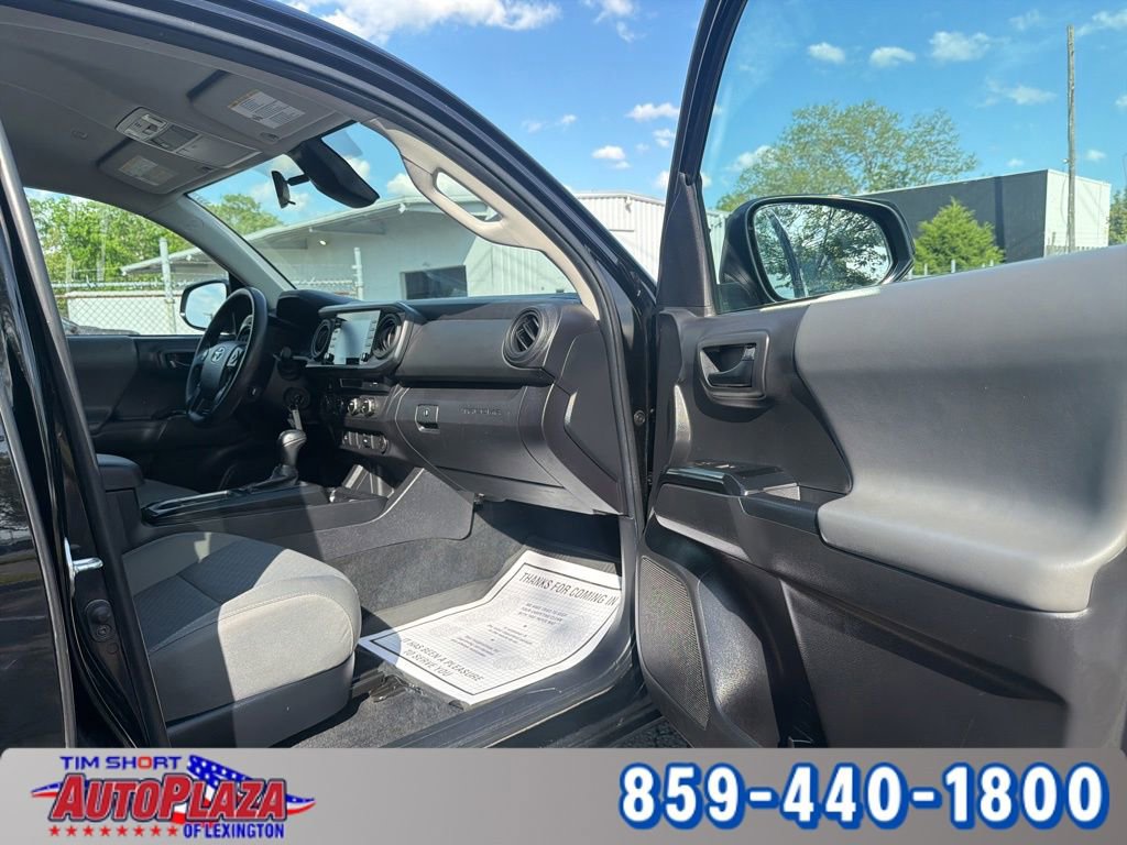 Used 2023 Toyota Tacoma SR AWD/4WD image 17