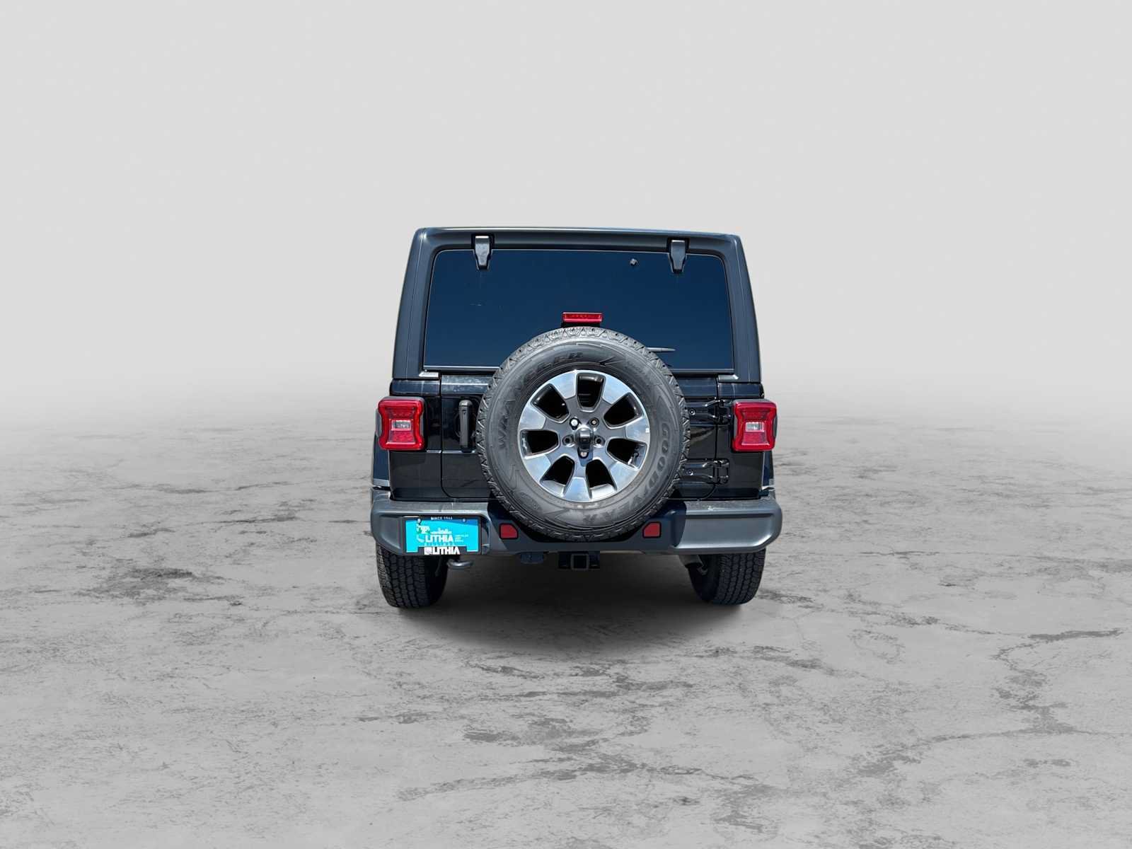 Used 2022 Jeep Wrangler Unlimited Sahara w/ LED Lighting Group AWD/4WD image 7