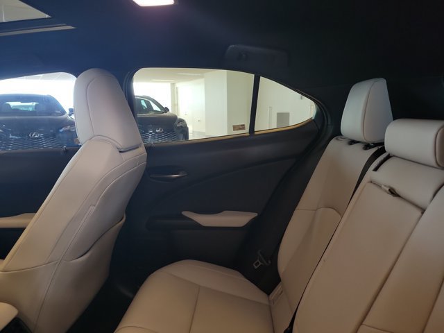 Used 2025 Lexus UX 300h FWD w/ Accessory Package (Z2) image 15