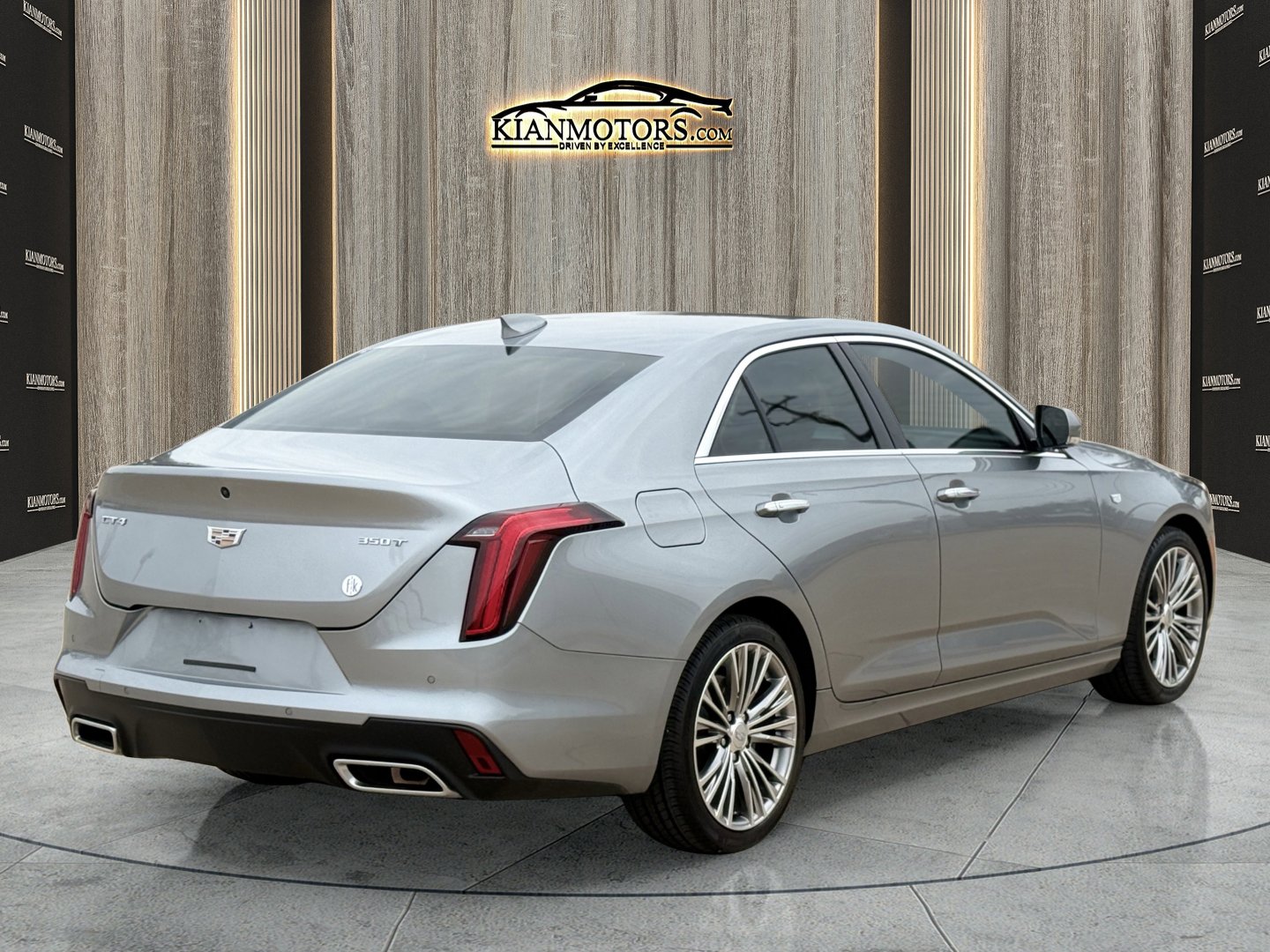 Used 2025 Cadillac CT4 Premium Luxury image 7