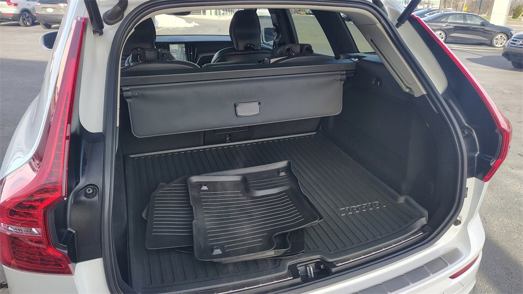 Certified 2023 Volvo XC60 B5 Plus w/ Climate Package image 30