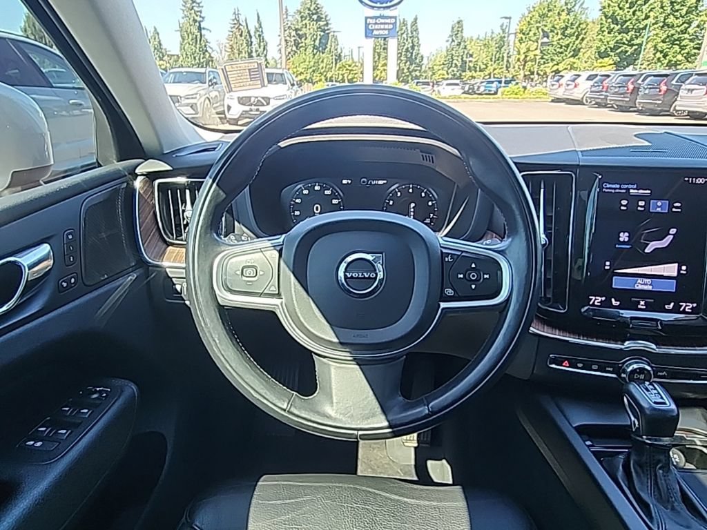 Used 2021 Volvo XC60 T5 Momentum w/ Protection Package AWD/4WD image 24