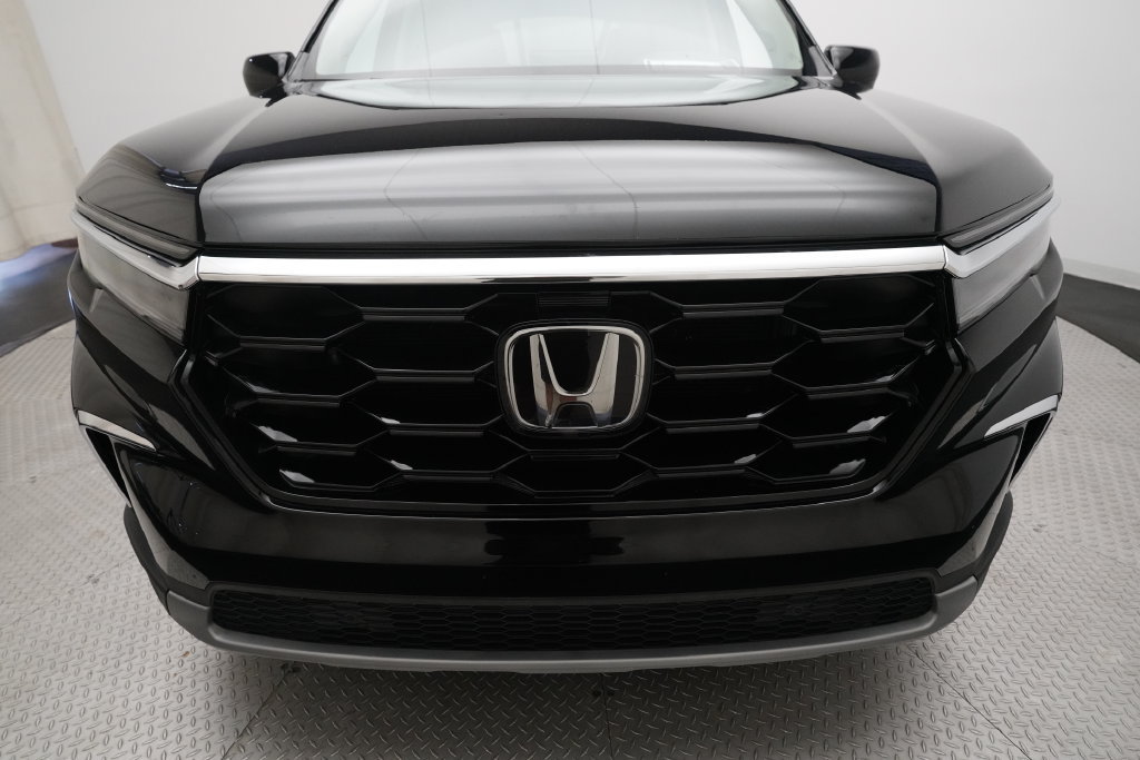 Used 2023 Honda Pilot Touring image 22