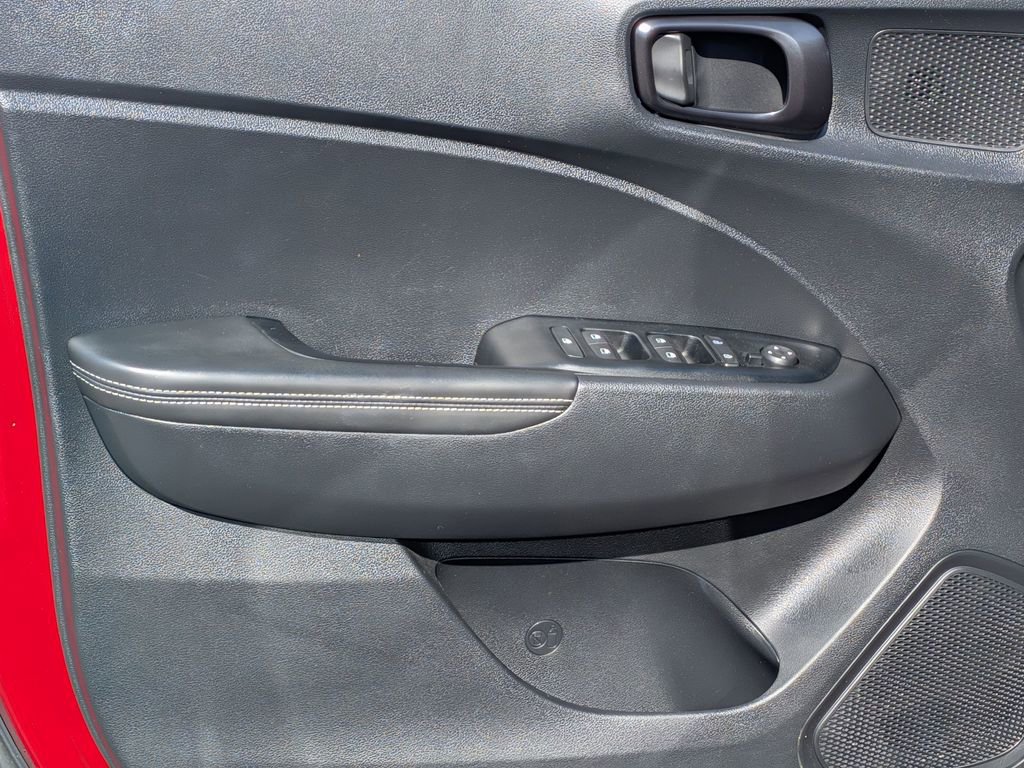 Certified 2023 Hyundai Venue Limited image 13