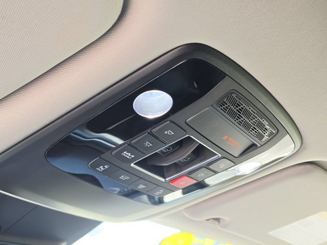 Certified 2025 Kia Carnival SX Prestige FWD image 30