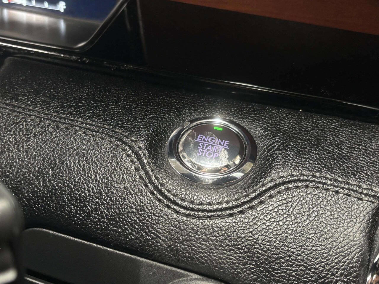 Used 2020 Lincoln Navigator Reserve w/ Equipment Group 208A Reserve image 36