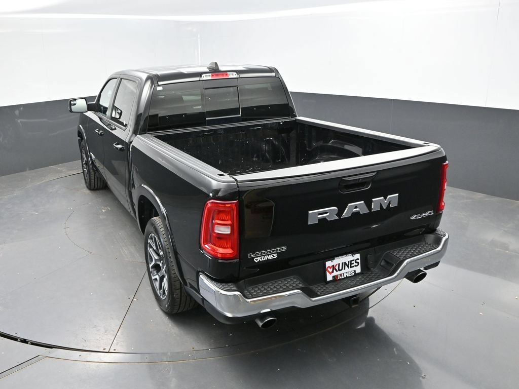 Used 2025 RAM 1500 Laramie AWD/4WD image 32