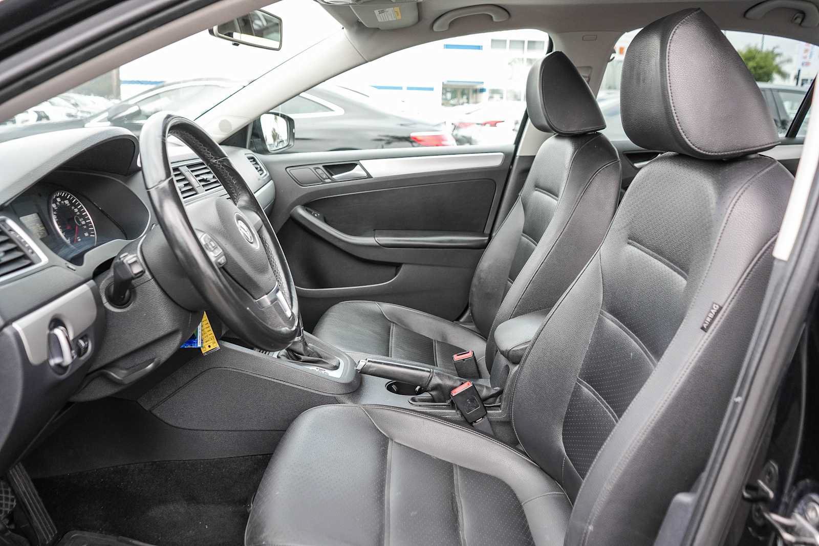Used 2014 Volkswagen Jetta SE FWD image 20