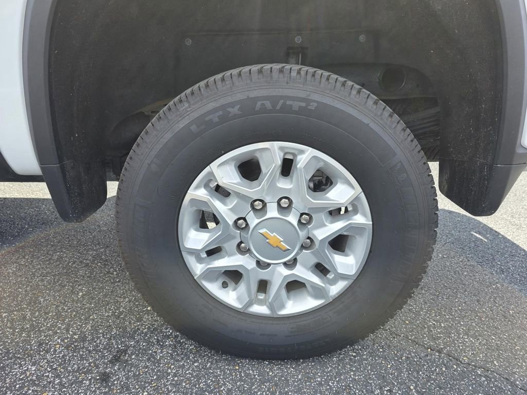 Used 2023 Chevrolet Silverado 2500 LT w/ Convenience Package image 11
