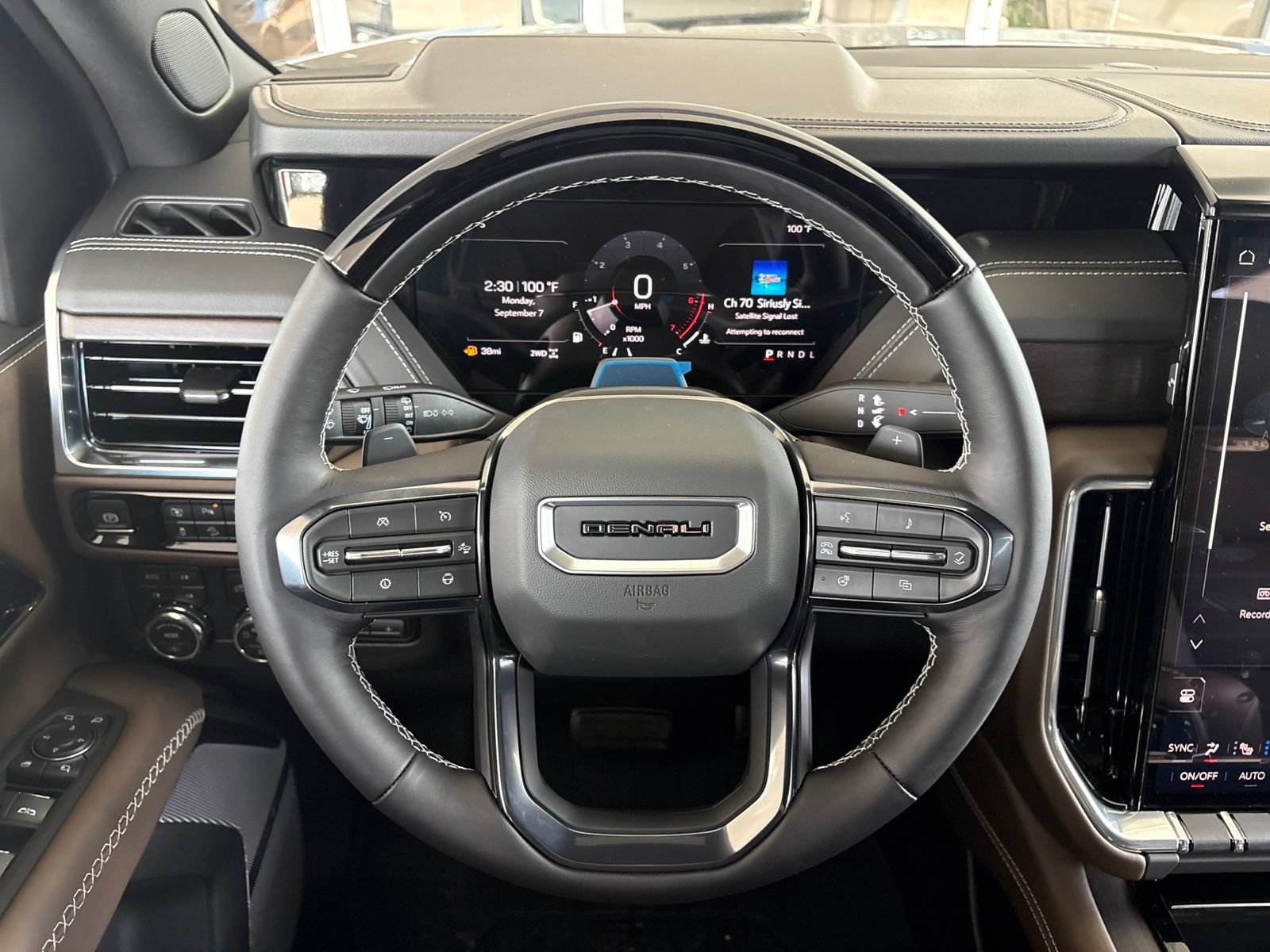 New 2026 GMC Yukon XL Denali Ultimate w/ LPO, Floor Liner Package AWD/4WD image 36