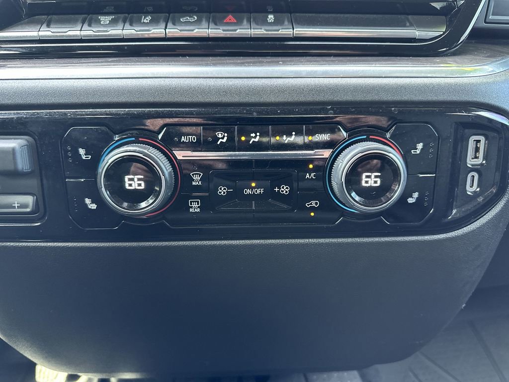 Used 2024 Chevrolet Silverado 2500 LTZ image 27