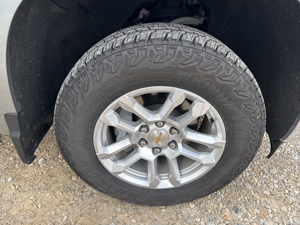 Used 2025 Chevrolet Silverado 1500 LT image 38