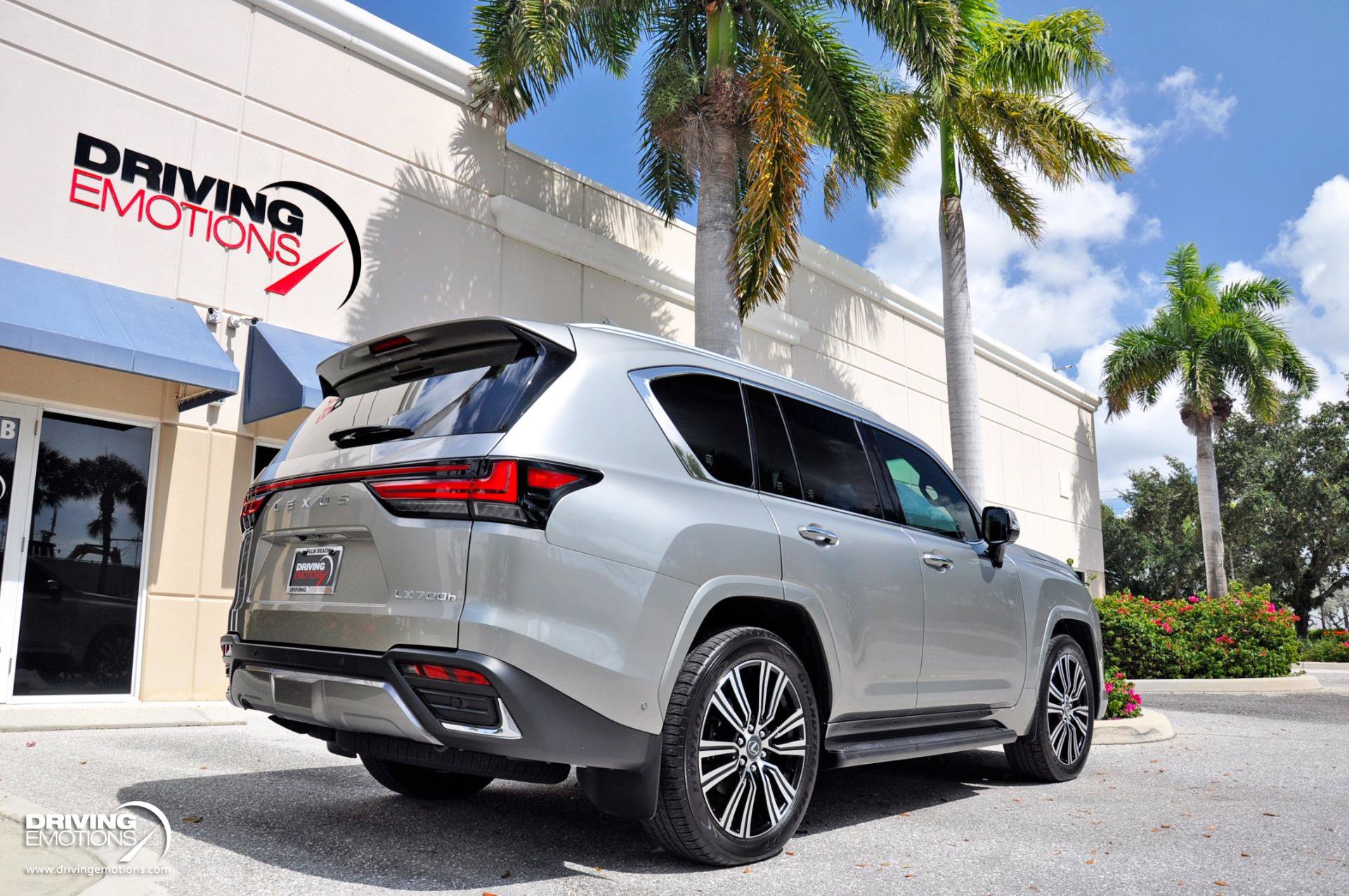Used 2026 Lexus LX 700h Luxury AWD/4WD image 13