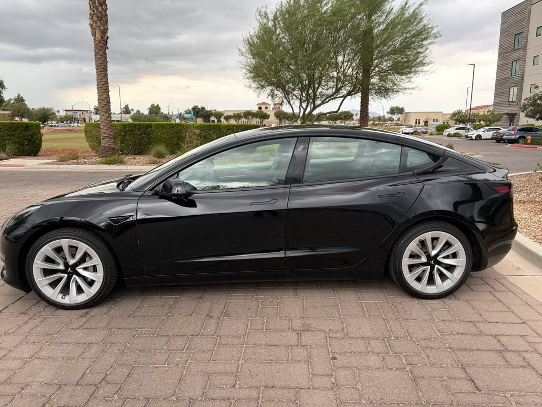 Used 2022 Tesla Model 3 RWD image 5