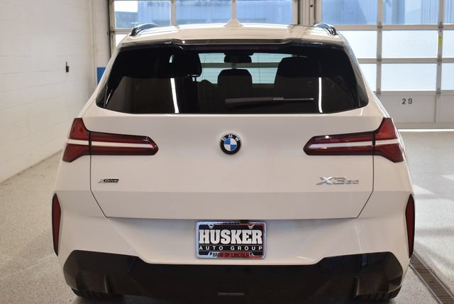 Used 2025 BMW X3 xDrive30i AWD/4WD image 11
