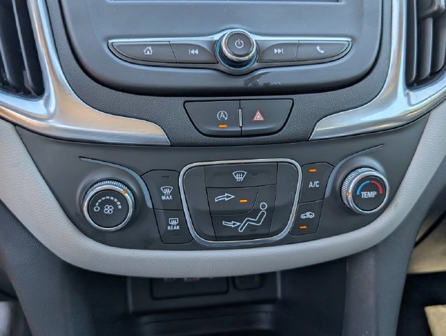 Used 2022 Chevrolet Equinox LS FWD image 23