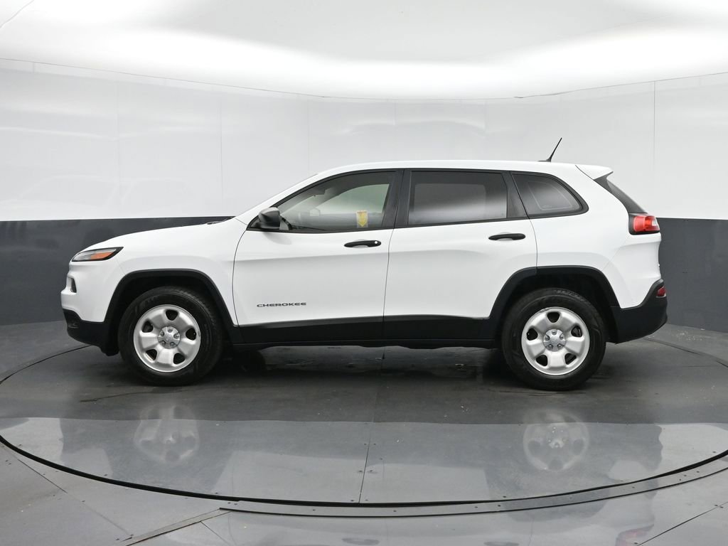 Used 2017 Jeep Cherokee Sport w/ Cold Weather Group image 4