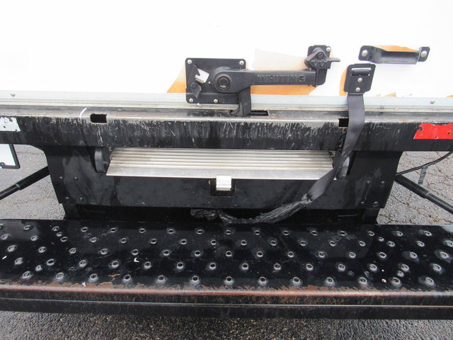 Used 2024 GMC Savana 3500 w/ Power Convenience Package image 16