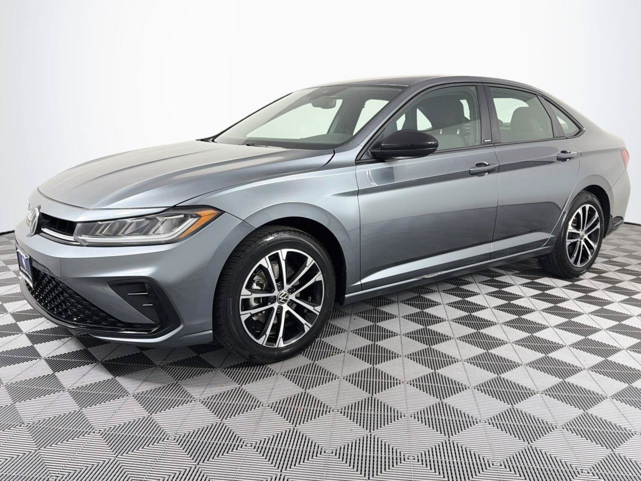 Used 2025 Volkswagen Jetta Sport FWD image 6