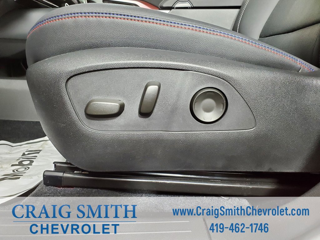 Used 2024 Chevrolet Equinox EV RS image 27