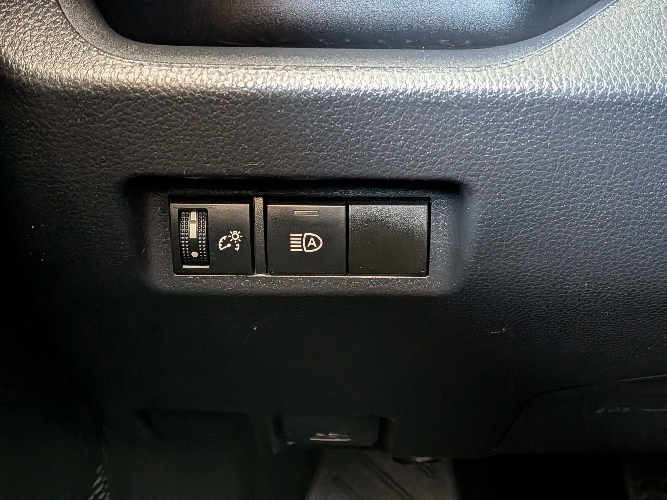 Certified 2024 Toyota RAV4 XLE AWD/4WD image 18