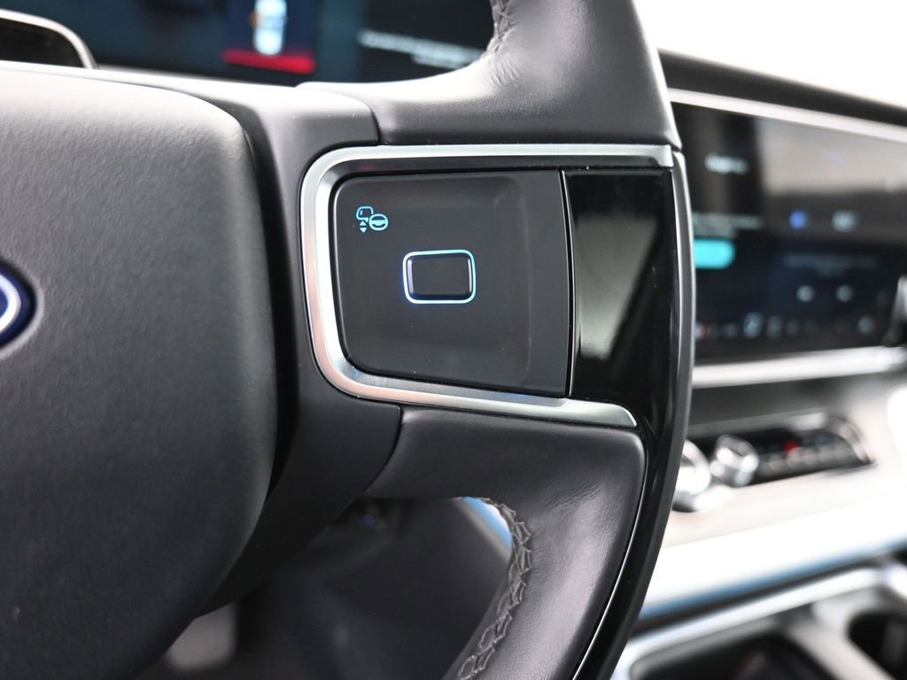 Certified 2025 Ford Expedition Max Platinum AWD/4WD image 7
