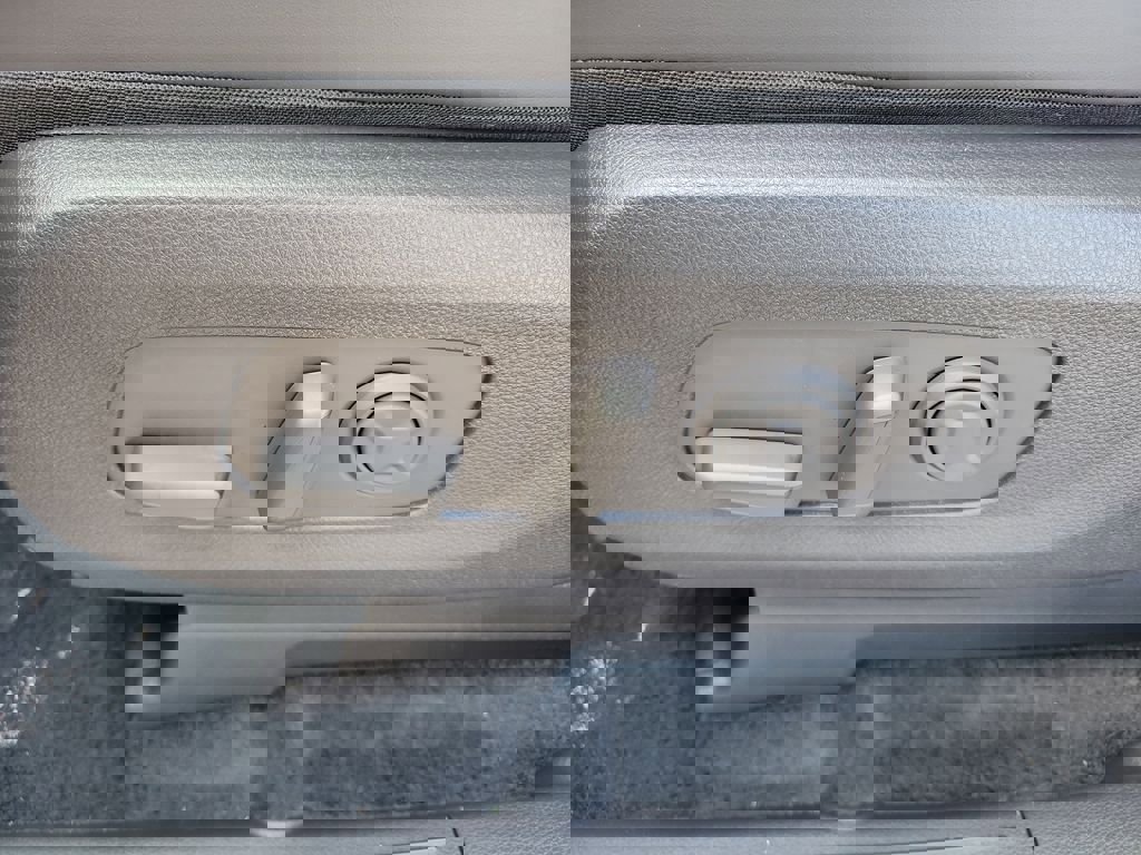 New 2026 Kia Carnival SX image 25