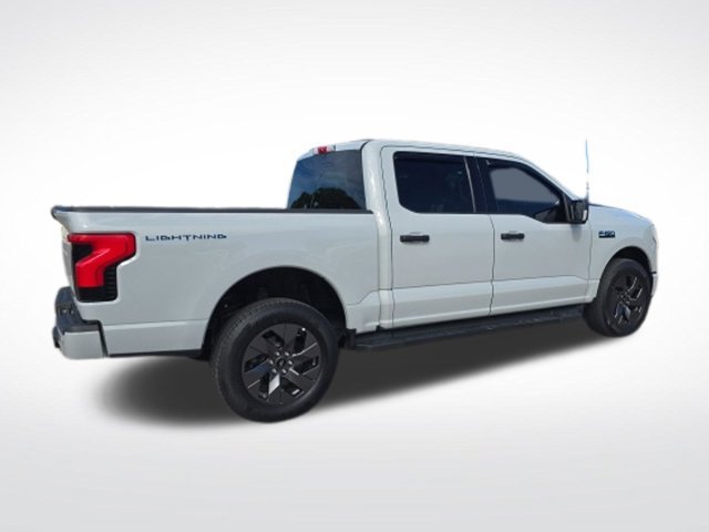 Used 2024 Ford F150 Lightning XLT AWD/4WD image 3