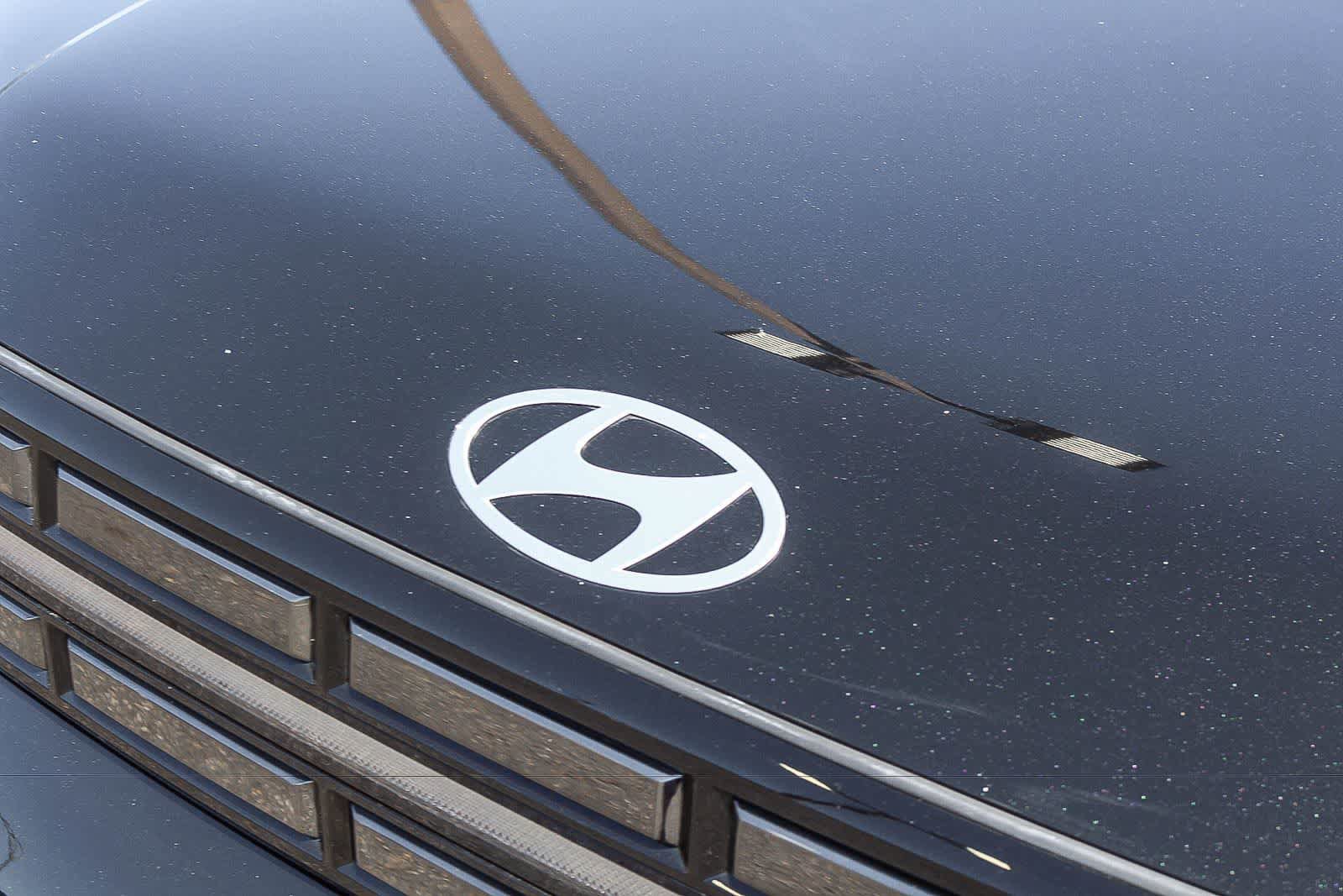 Certified 2024 Hyundai Santa Fe Limited FWD image 14