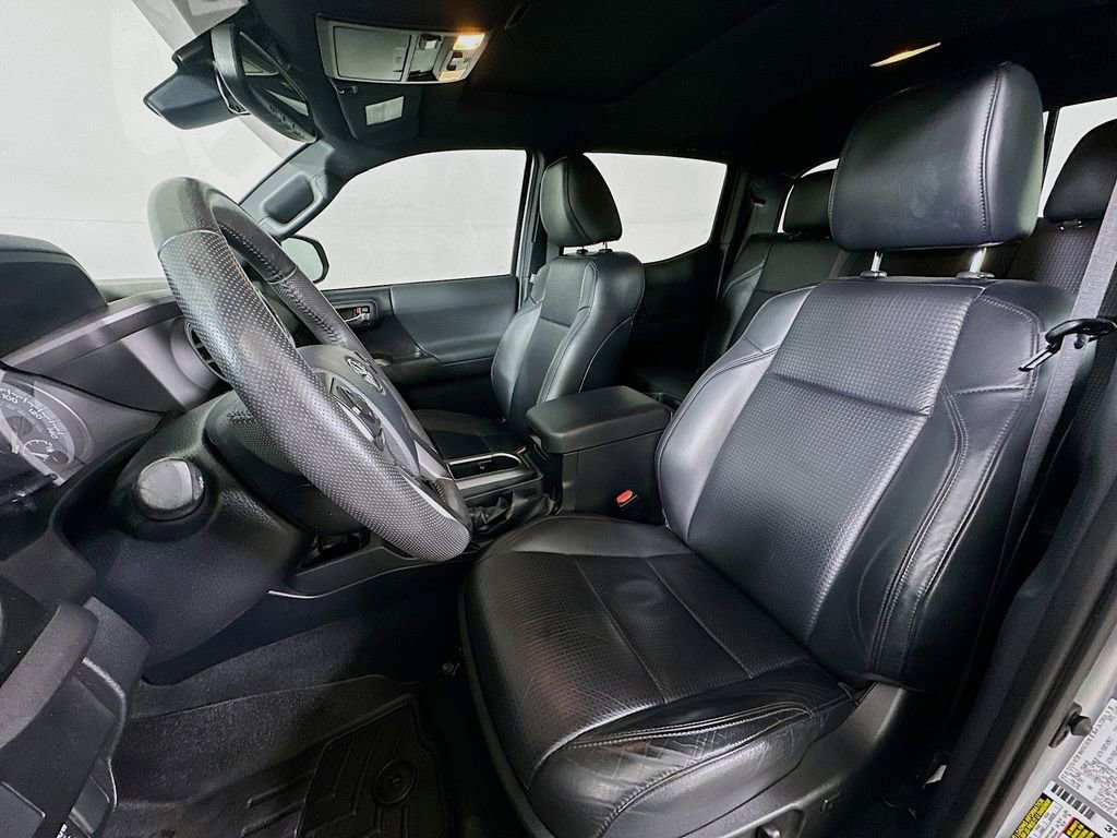 Used 2020 Toyota Tacoma TRD Sport w/ TRD Premium Sport Package image 15