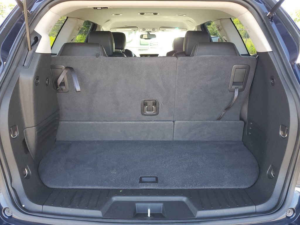 Used 2017 Chevrolet Traverse LT FWD image 31