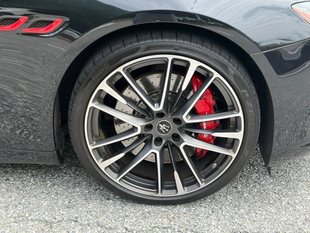 Used 2022 Maserati Quattroporte Trofeo RWD image 12