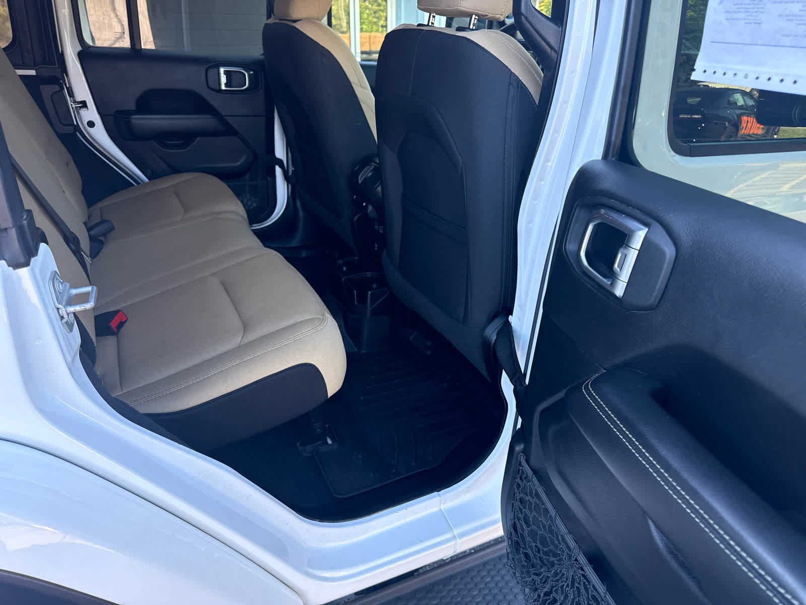 Certified 2021 Jeep Wrangler Unlimited Sahara AWD/4WD image 18
