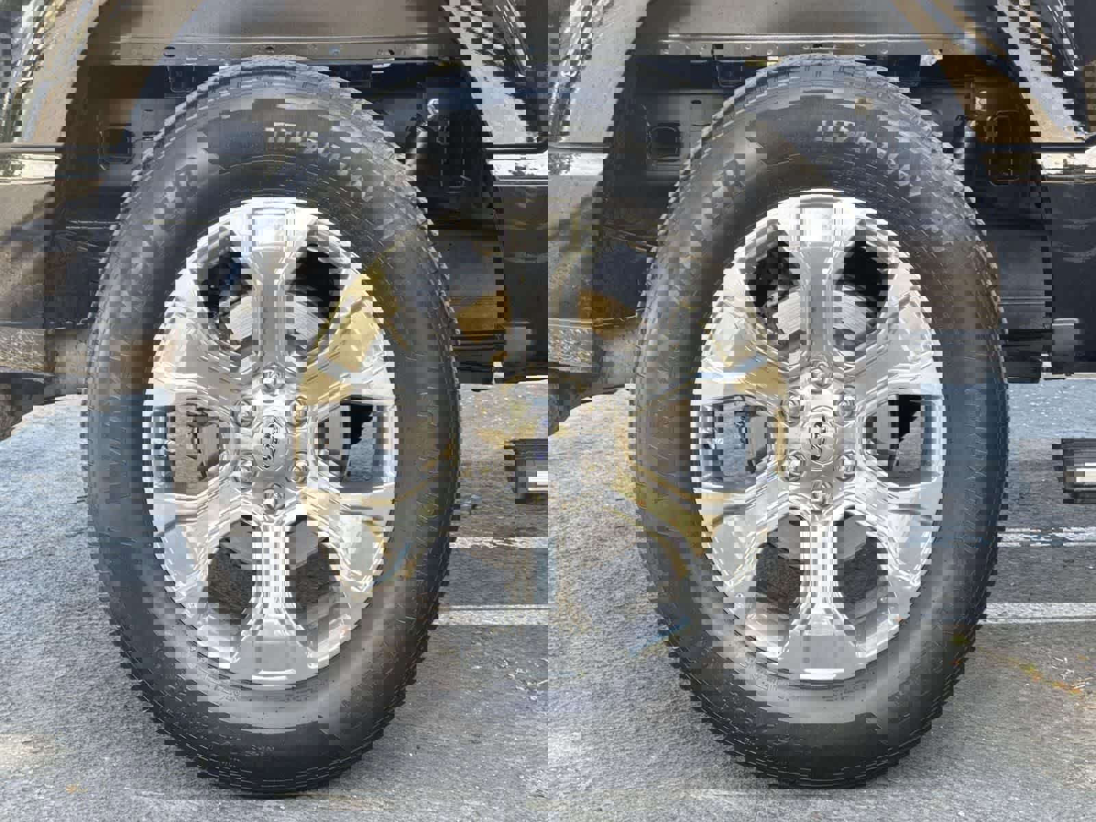 Used 2023 Ford F150 Platinum image 43