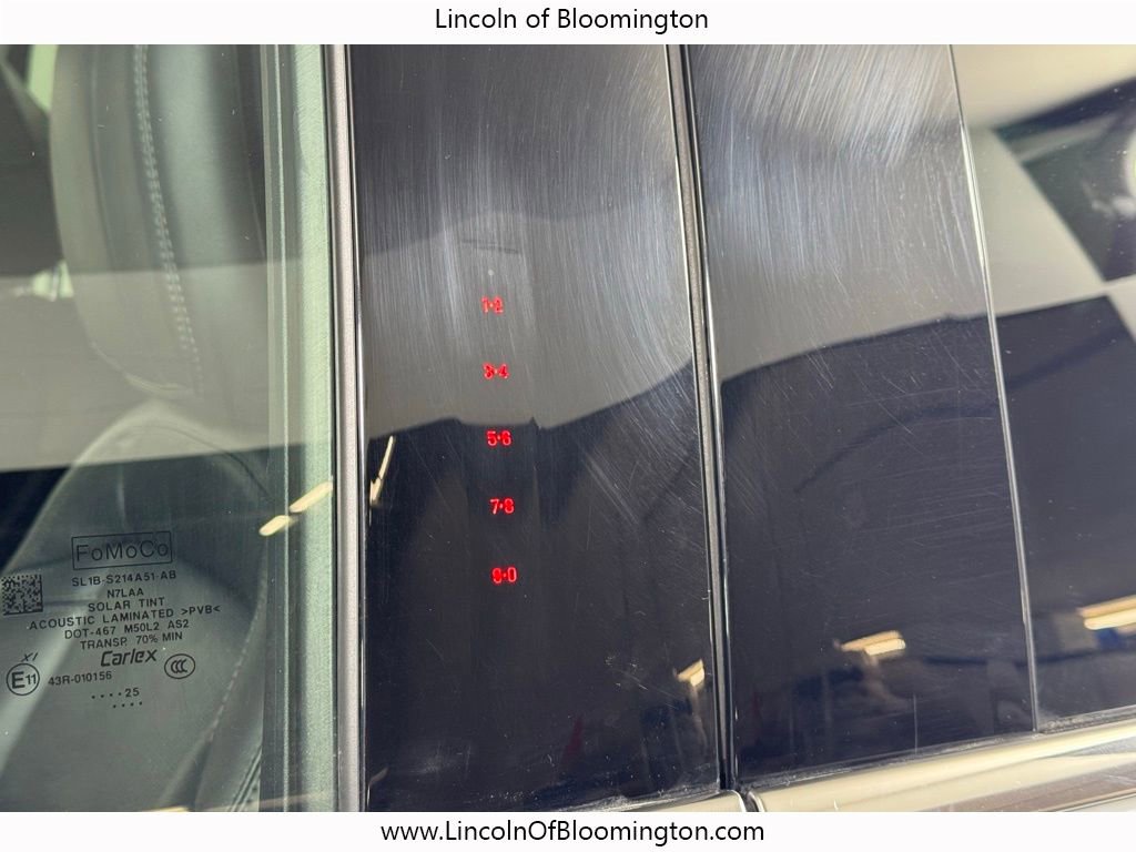 Used 2025 Lincoln Navigator L Reserve image 16