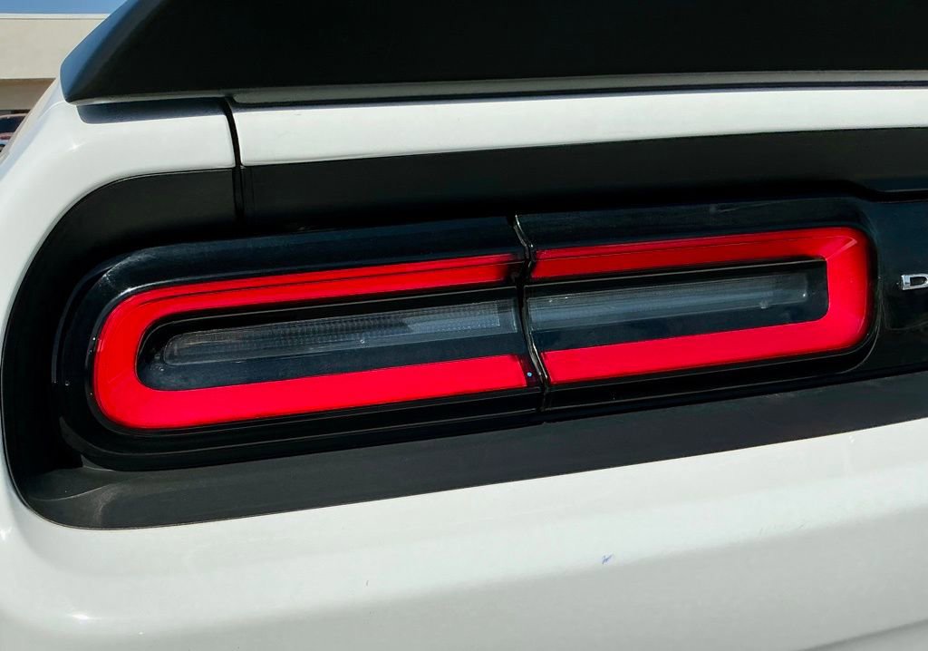 Used 2019 Dodge Challenger SRT Hellcat Redeye image 16