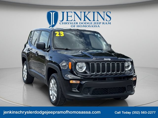 Certified 2023 Jeep Renegade Latitude AWD/4WD image 2