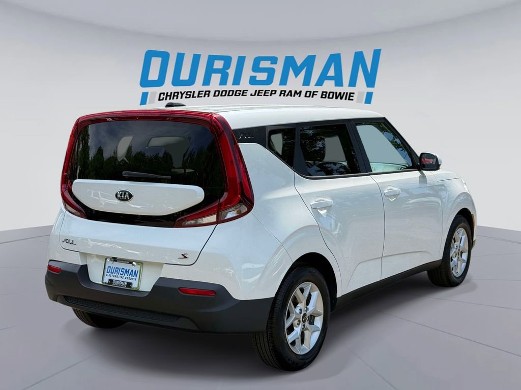 Used 2020 Kia Soul S FWD image 2
