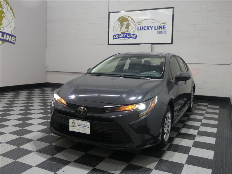 Used 2023 Toyota Corolla LE w/ Carpet Mat Package (TMS) image 4