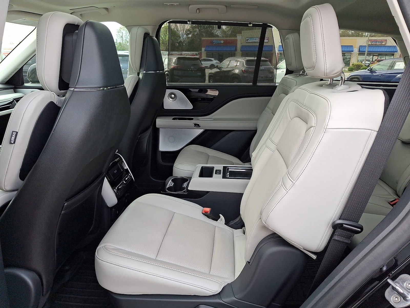 Certified 2025 Lincoln Aviator Reserve w/ Equipment Group 201A image 9